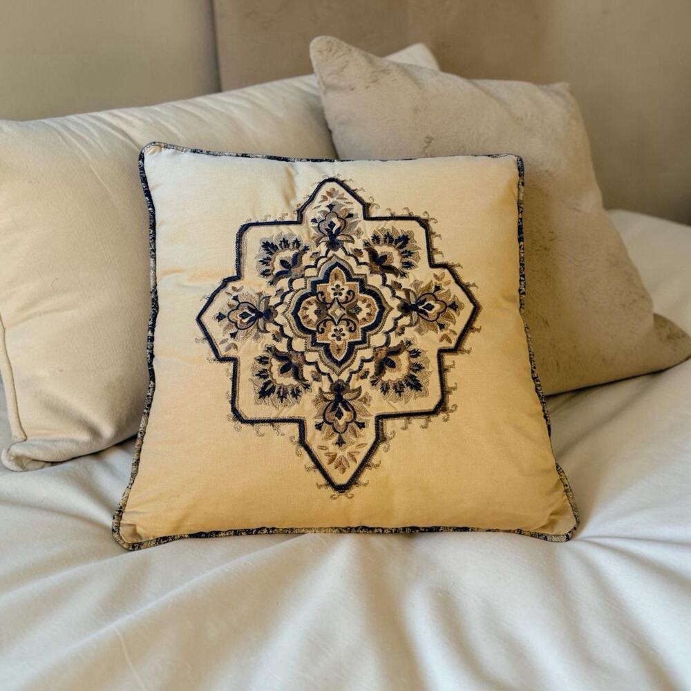 MADISON PARK Embroidered Throw Pillow With Piping 20” X 20” EUC 3588-20